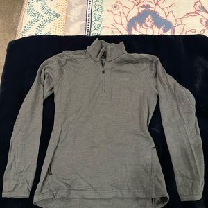 Icebreaker sport 320 women’s 100% merino wool zip up, size M